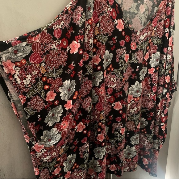 Ellos Floral Black and Pink Poncho Top - Picture 2 of 8